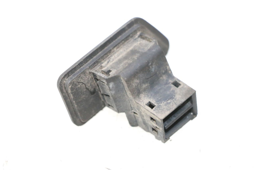 photo de CONMUTADOR DE LUCES DE EMERGENCIA YAMAHA XMAX X-MAX 125 (2006 - 2009) - Zoom estado de uso