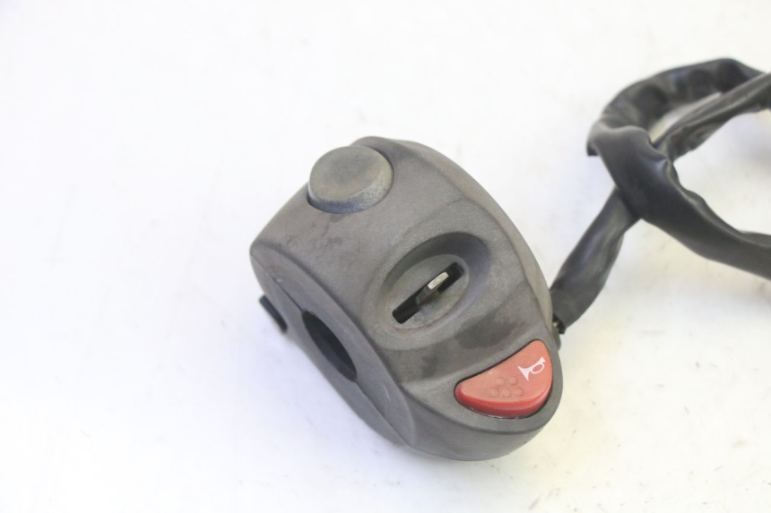 photo de CONMUTADOR IZQUIERDA ADIVA AD3 300 (2014 - 2020) - Detalle de la pieza