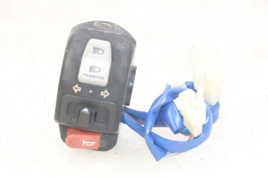 photo de INTERRUPTOR DE LUCES IZQUIERDO KYMCO AGILITY 16+ 4T 50 (2018 - 2023) - Vista principal