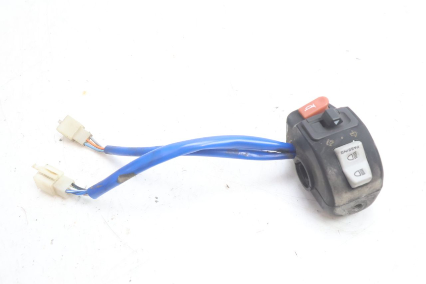 photo de INTERRUPTOR DE LUCES IZQUIERDO KYMCO AGILITY 16+ 4T 50 (2018 - 2023) - Zoom estado de uso
