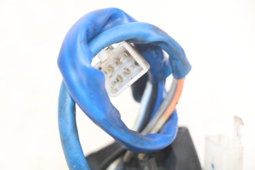 photo de INTERRUPTOR DE LUCES IZQUIERDO KYMCO AGILITY 4T 50 (2005 - 2018) - Otra perspectiva