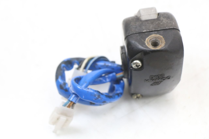 photo de INTERRUPTOR DE LUCES IZQUIERDO KYMCO AGILITY 4T 50 (2005 - 2018) - Zoom estado de uso