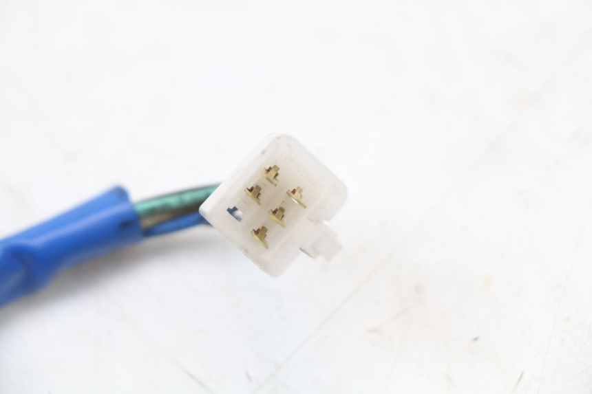 photo de INTERRUPTOR DE LUCES IZQUIERDO KYMCO AGILITY 4T 50 (2005 - 2018) - Estado de la superficie y material