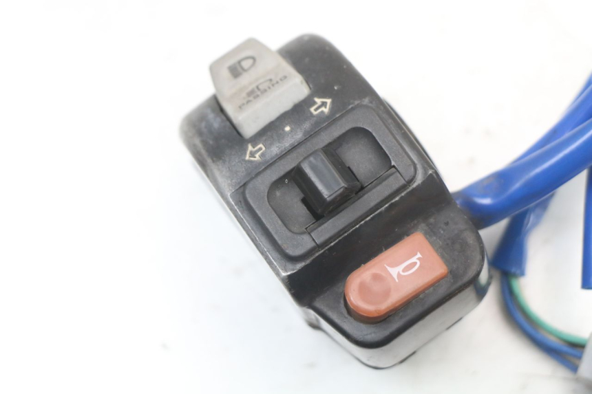 photo de INTERRUPTOR DE LUCES IZQUIERDO KYMCO AGILITY 4T 50 (2005 - 2018) - Detalle de la pieza