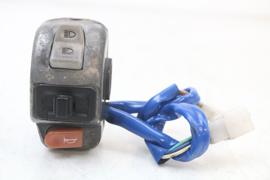 photo de INTERRUPTOR DE LUCES IZQUIERDO KYMCO AGILITY 4T 50 (2005 - 2018) - Detalle de la pieza