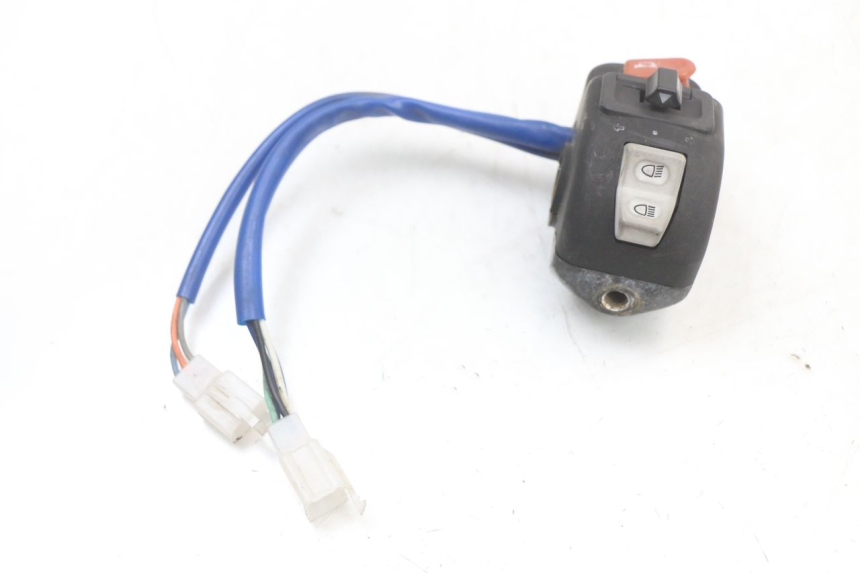 photo de INTERRUPTOR DE LUCES IZQUIERDO KYMCO AGILITY 4T 50 (2005 - 2018) - Otra perspectiva
