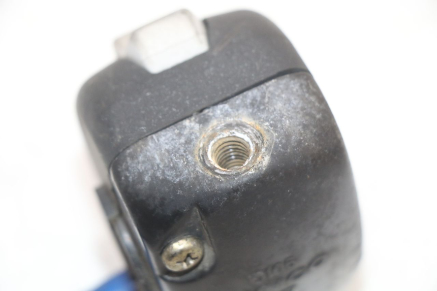 photo de INTERRUPTOR DE LUCES IZQUIERDO KYMCO AGILITY 4T 50 (2005 - 2018) - Primer plano técnico