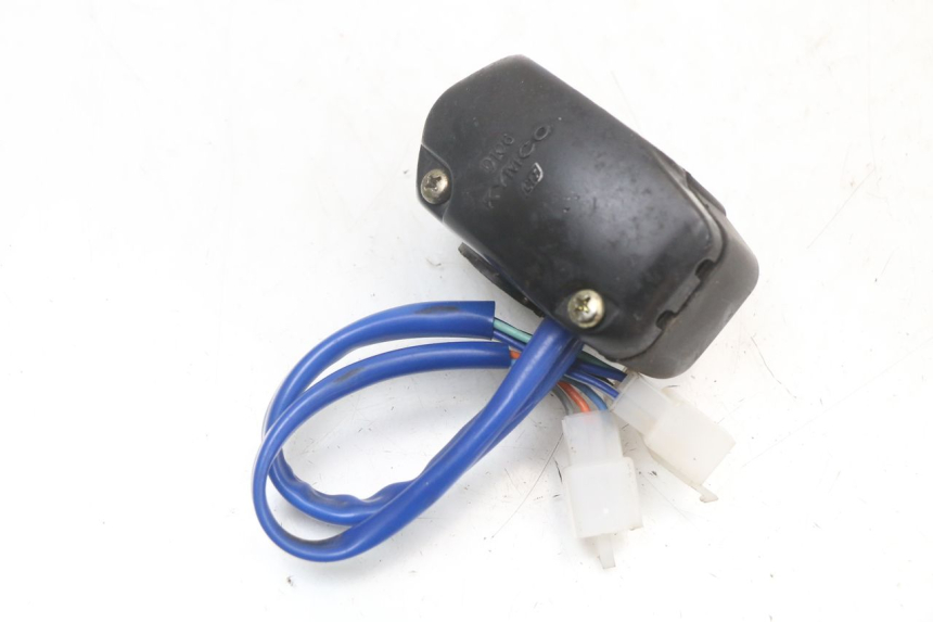 photo de INTERRUPTOR DE LUCES IZQUIERDO KYMCO AGILITY 4T 50 (2005 - 2018) - Vista general del producto