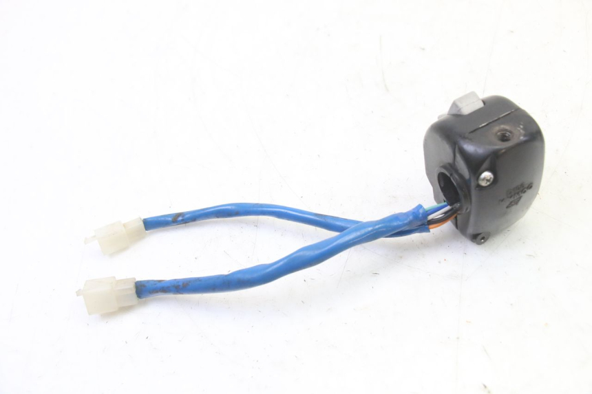 photo de INTERRUPTOR DE LUCES IZQUIERDO KYMCO AGILITY 4T 50 (2005 - 2018) - Otra perspectiva