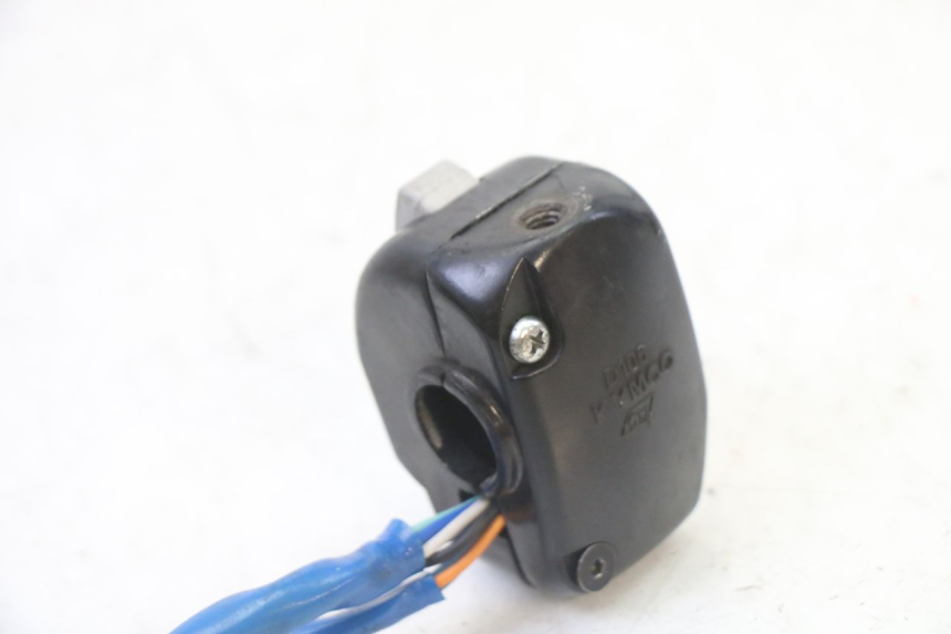 photo de INTERRUPTOR DE LUCES IZQUIERDO KYMCO AGILITY 4T 50 (2005 - 2018) - Primer plano técnico