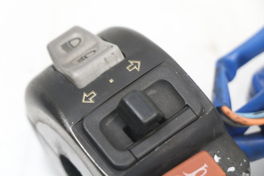 photo de CONMUTADOR IZQUIERDA KYMCO AGILITY CARRY 50 (2011 - 2020) - Detalles de los puntos de fijación