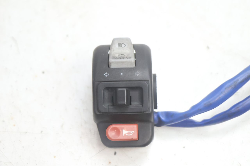 photo de INTERRUPTOR DE LUCES IZQUIERDO KYMCO AGILITY CITY 2T 50 (2008 - 2016) - Detalle de la pieza