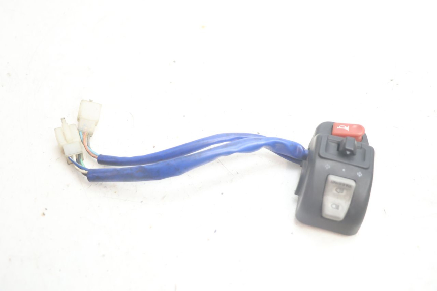 photo de INTERRUPTOR DE LUCES IZQUIERDO KYMCO AGILITY CITY 2T 50 (2008 - 2016) - Zoom estado de uso