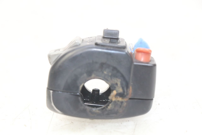 photo de INTERRUPTOR DE LUCES IZQUIERDO KYMCO AGILITY RS 4T 50 (2009 - 2013) - Zoom estado de uso