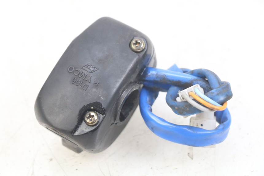 photo de INTERRUPTOR DE LUCES IZQUIERDO KYMCO AGILITY RS 4T 50 (2009 - 2013) - Detalles de los puntos de fijación