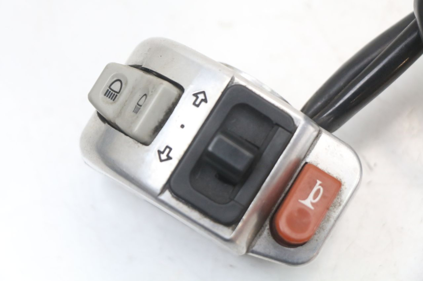 photo de INTERRUPTOR DE LUCES IZQUIERDO KYMCO AGILITY RS 4T 50 (2009 - 2013) - Detalle de la pieza