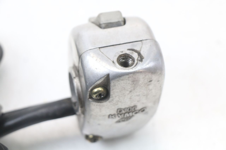 photo de INTERRUPTOR DE LUCES IZQUIERDO KYMCO AGILITY RS 4T 50 (2009 - 2013) - Primer plano técnico