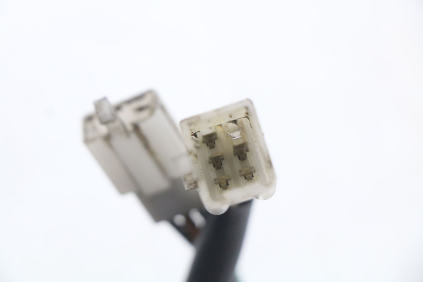 photo de INTERRUPTOR DE LUCES IZQUIERDO KYMCO AGILITY RS 4T 50 (2009 - 2013) - Estado de la superficie y material