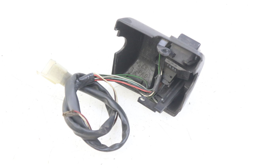 photo de INTERRUPTOR DE LUCES IZQUIERDO APRILIA ATLANTIC 500 (2002 - 2003) - Otra perspectiva