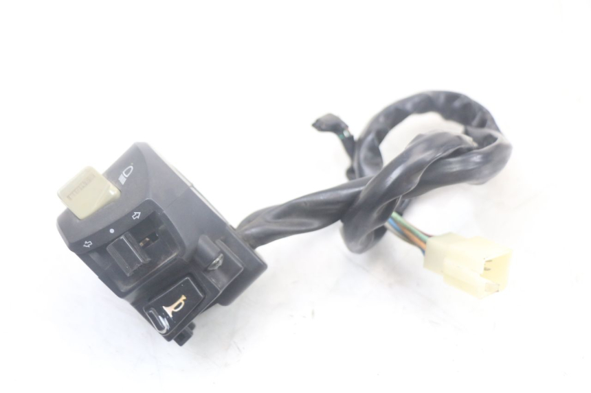 photo de INTERRUPTOR DE LUCES IZQUIERDO JONWAY AZTRAL 125 (2008 - 2017) - Vista principal