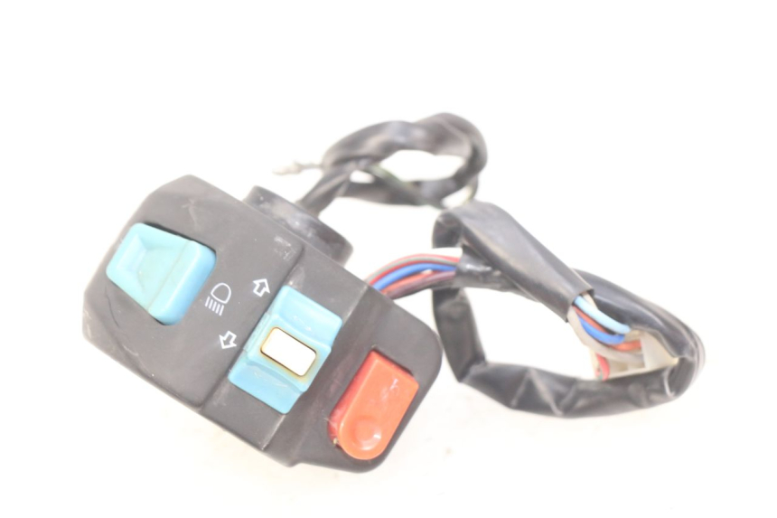 photo de INTERRUPTOR DE LUCES IZQUIERDO TAOTAO BEATBOX 2 50 (2005 - 2017) - Vista principal