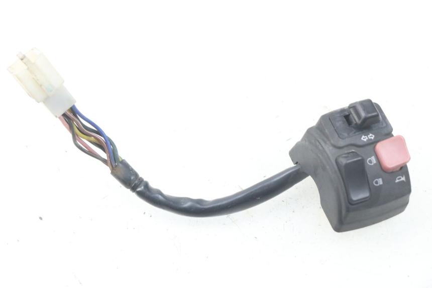 photo de INTERRUPTOR DE LUCES IZQUIERDO MBK BOOSTER SPIRIT 50 (2004 - 2017) - Zoom estado de uso