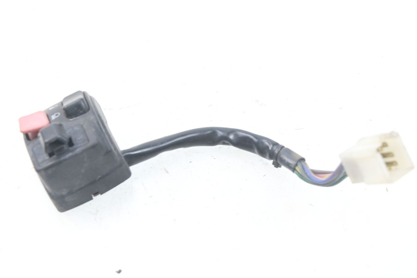 photo de INTERRUPTOR DE LUCES IZQUIERDO MBK BOOSTER SPIRIT 50 (2004 - 2017) - Otra perspectiva