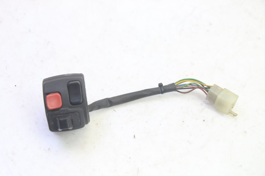 photo de INTERRUPTOR DE LUCES IZQUIERDO MBK BOOSTER SPIRIT 50 (2004 - 2017) - Vista principal