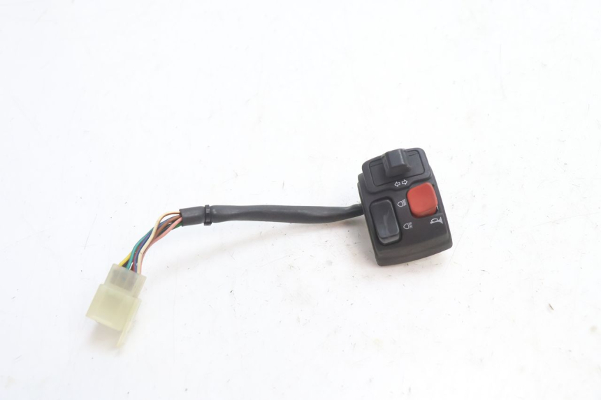 photo de INTERRUPTOR DE LUCES IZQUIERDO MBK BOOSTER SPIRIT 50 (2004 - 2017) - Zoom estado de uso