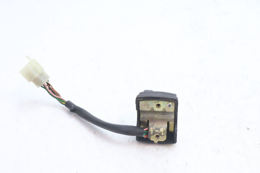 photo de INTERRUPTOR DE LUCES IZQUIERDO MBK BOOSTER SPIRIT 50 (2004 - 2017) - Otra perspectiva