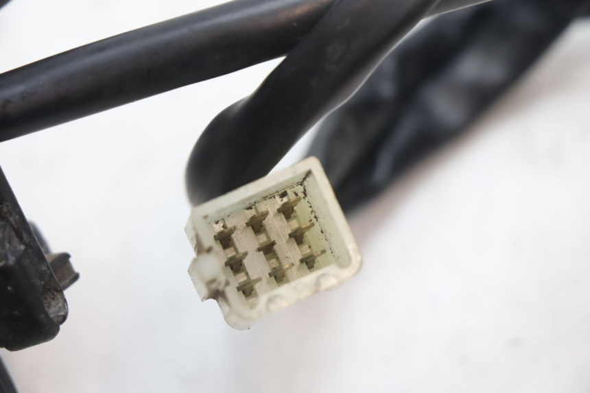 photo de INTERRUPTOR DE LUCES IZQUIERDO MBK BOOSTER SPIRIT 50 (1999 - 2003) - Estado de la superficie y material