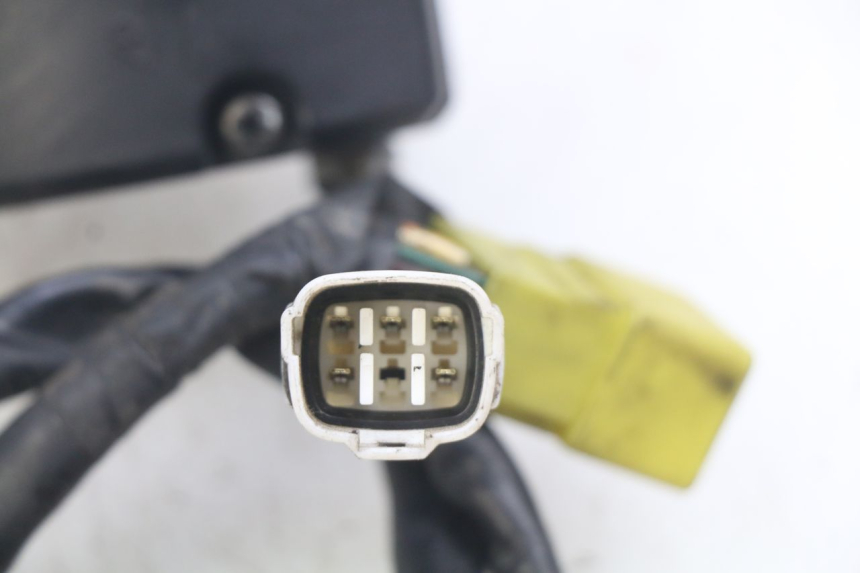 photo de INTERRUPTOR DE LUCES IZQUIERDO SUZUKI BURGMAN 650 (2002 - 2004) - Zoom estado de uso