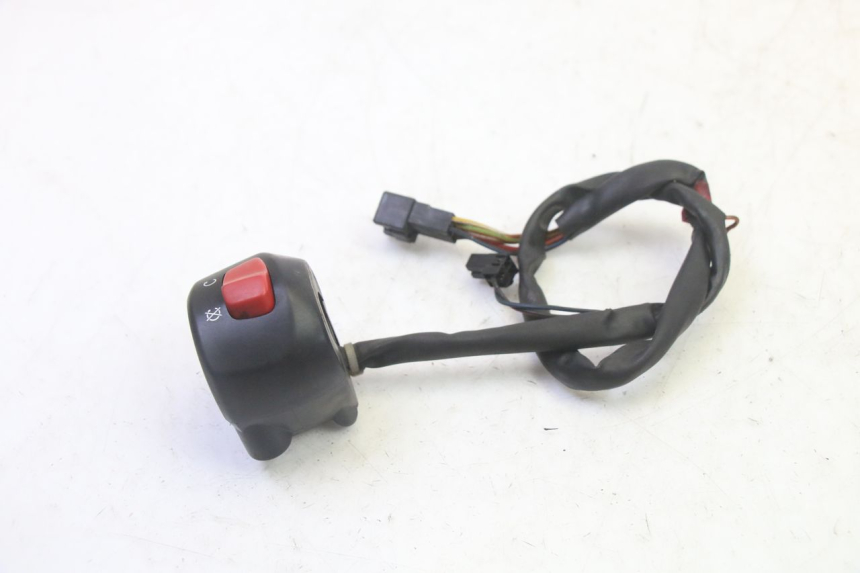 photo de INTERRUPTOR DE LUCES IZQUIERDO SUZUKI BURGMAN 125 (2007 - 2014) - Zoom estado de uso