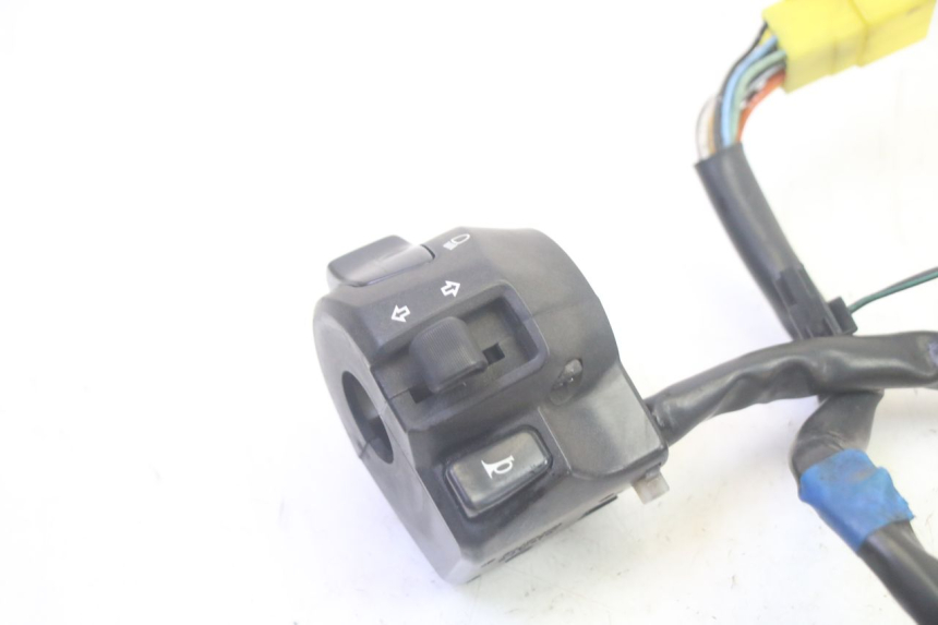 photo de INTERRUPTOR DE LUCES IZQUIERDO SUZUKI BURGMAN 125 (2007 - 2014) - Detalle de la pieza