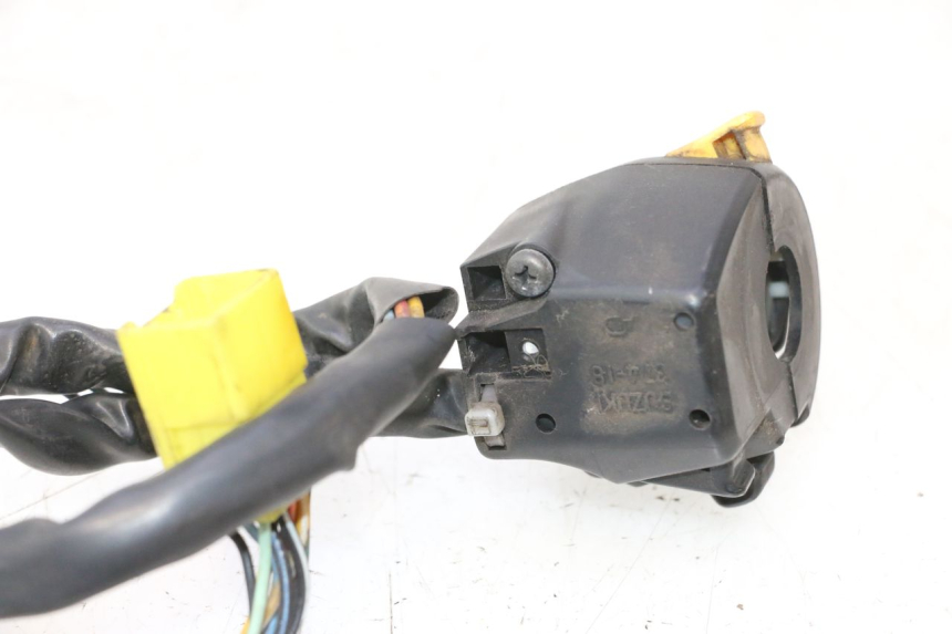 photo de INTERRUPTOR DE LUCES IZQUIERDO SUZUKI BURGMAN 125 (2007 - 2014) - Otra perspectiva