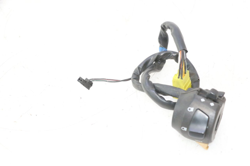photo de INTERRUPTOR DE LUCES IZQUIERDO SUZUKI BURGMAN 125 (2007 - 2014) - Recambio usado revisado