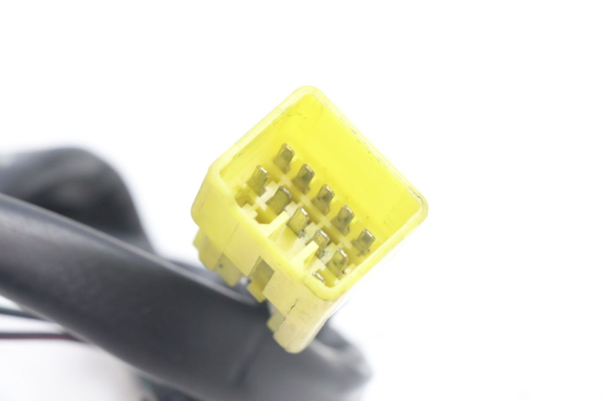 photo de INTERRUPTOR DE LUCES IZQUIERDO SUZUKI BURGMAN 125 (2007 - 2014) - Detalles de los puntos de fijación