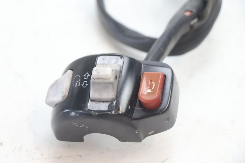 photo de INTERRUPTOR DE LUCES IZQUIERDO YAMAHA BW'S BWS 125 (2010 - 2013) - Zoom estado de uso