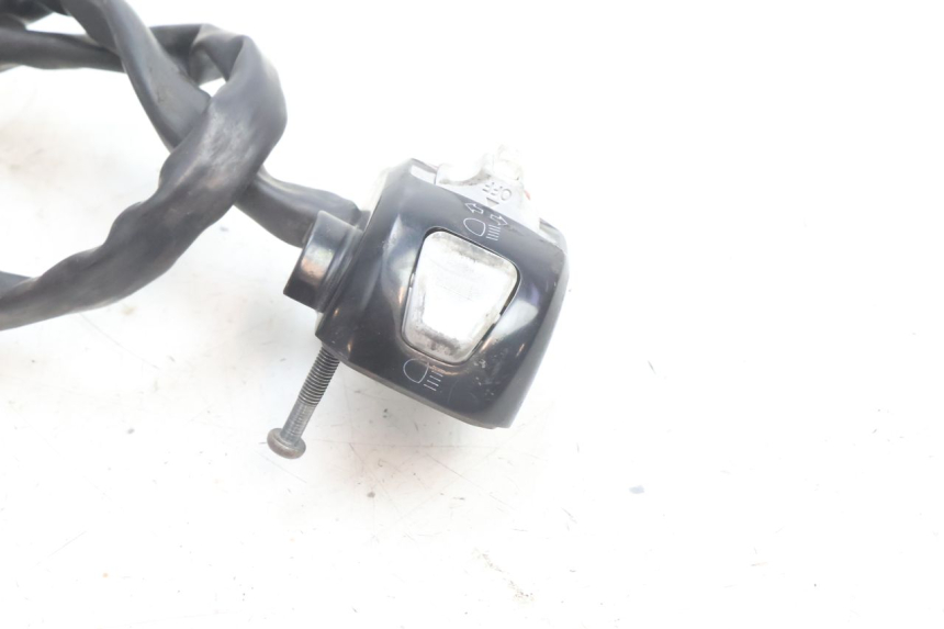 photo de INTERRUPTOR DE LUCES IZQUIERDO YAMAHA BW'S BWS 125 (2010 - 2013) - Otra perspectiva