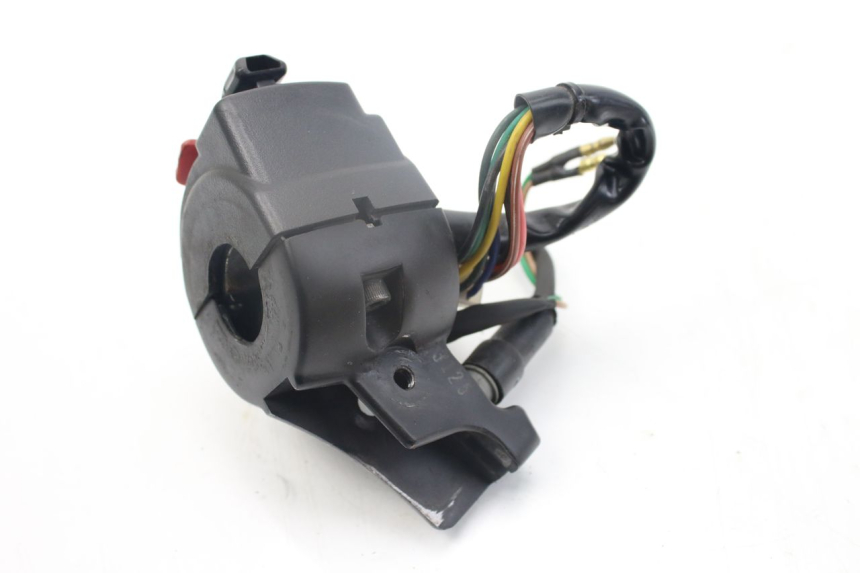 photo de INTERRUPTOR DE LUCES IZQUIERDO YAMAHA BW'S EASY 50 (2013 - 2016) - Otra perspectiva