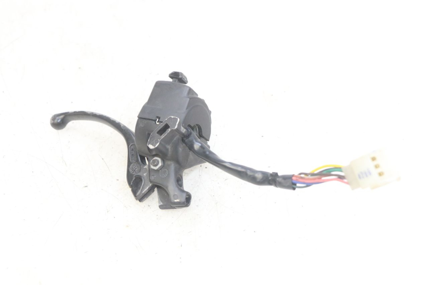 photo de INTERRUPTOR DE LUCES IZQUIERDO YAMAHA BW'S EASY 50 (2013 - 2016) - Primer plano técnico