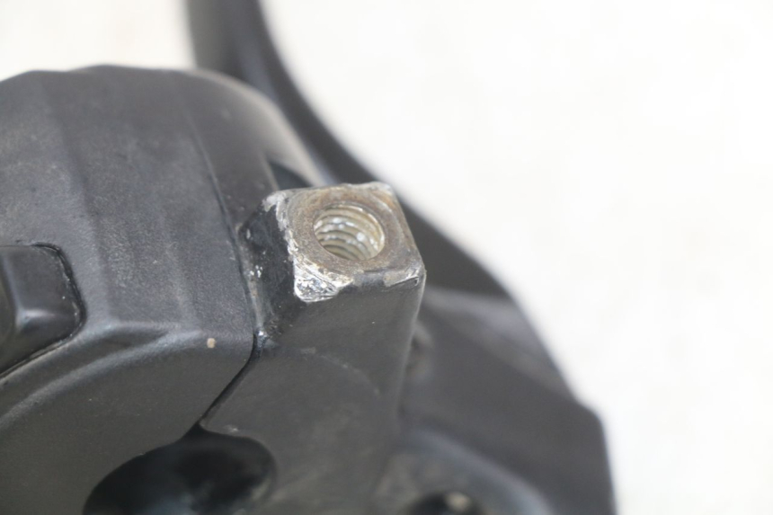photo de INTERRUPTOR DE LUCES IZQUIERDO YAMAHA BW'S EASY 50 (2013 - 2016) - Detalles de los puntos de fijación