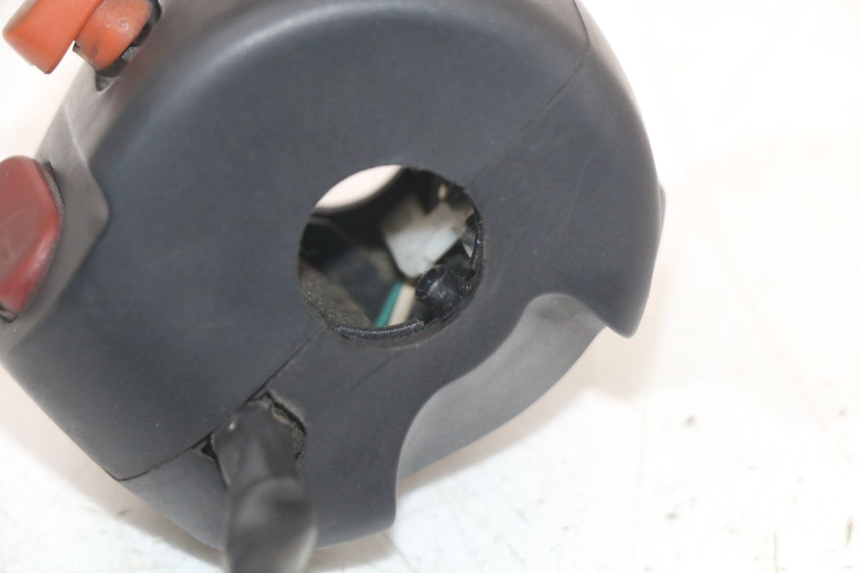 photo de INTERRUPTOR DE LUCES IZQUIERDO BMW C1 125 (2000 - 2003) - Otra perspectiva