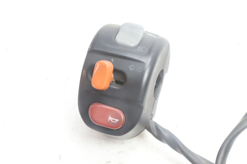 photo de INTERRUPTOR DE LUCES IZQUIERDO BMW C1 125 (2000 - 2003) - Detalle de la pieza