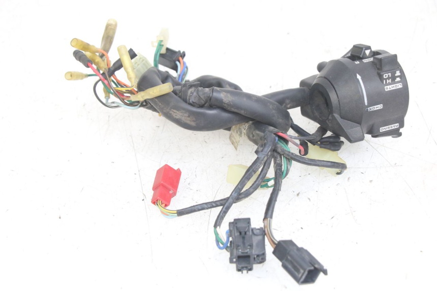 photo de INTERRUPTOR DE LUCES IZQUIERDO HONDA CA REBEL 125 (1995 - 2001) - Estado de la superficie y material