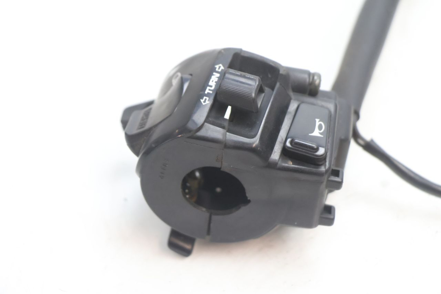photo de CONMUTADOR IZQUIERDA HONDA CB F HORNET 600 (2005 - 2006) - Zoom estado de uso