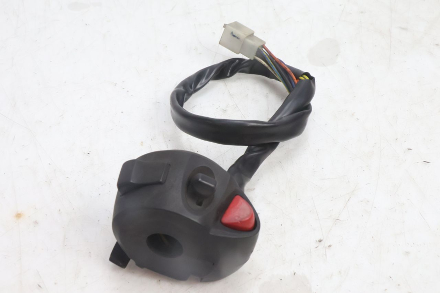 photo de INTERRUPTOR DE LUCES IZQUIERDO PEUGEOT CITYSTAR 125 (2011 - 2017) - Detalle de la pieza