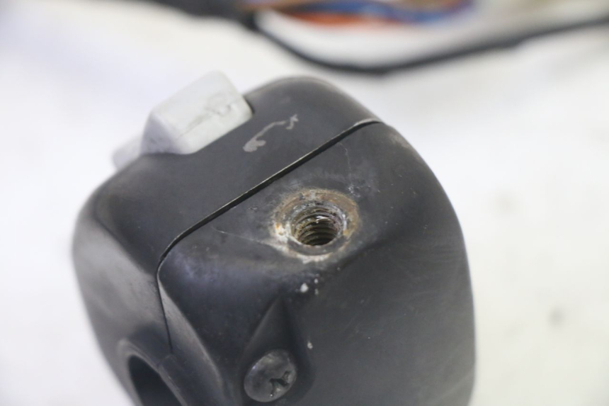 photo de INTERRUPTOR DE LUCES IZQUIERDO SYM CROX 4T 50 (2016 - 2023) - Vista general del producto