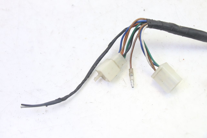 photo de INTERRUPTOR DE LUCES IZQUIERDO SYM CROX 4T 50 (2016 - 2023) - Estado de la superficie y material