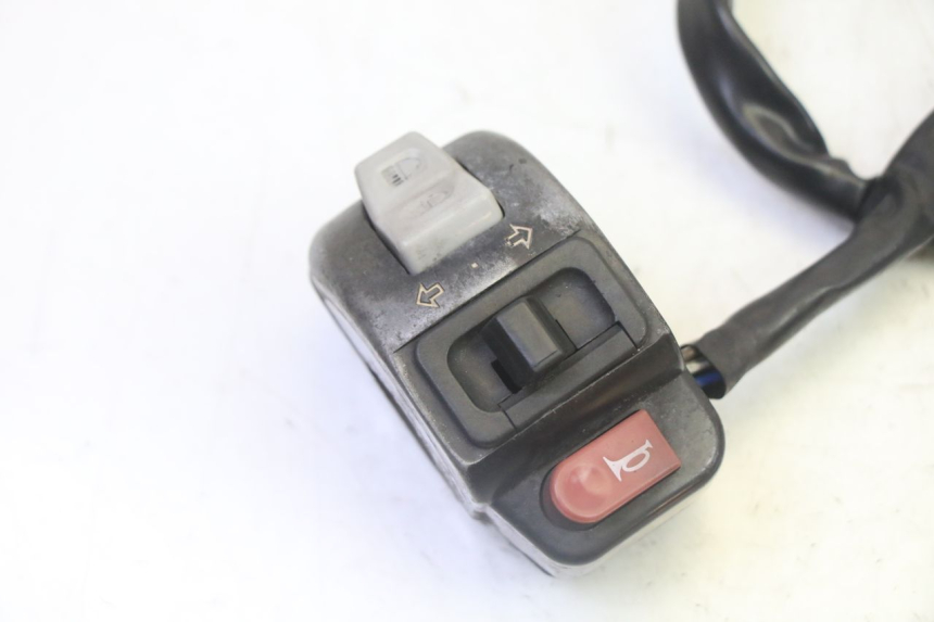 photo de INTERRUPTOR DE LUCES IZQUIERDO SYM CROX 4T 50 (2016 - 2023) - Detalle de la pieza